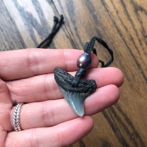 Fossilized sharks tooth & pearl necklace